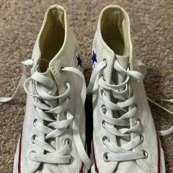 Converse - Picture 2 of 6